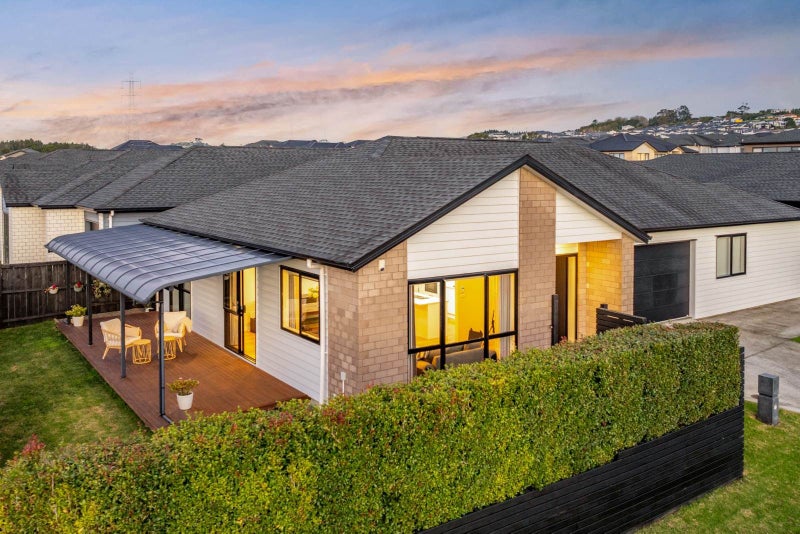 14 Lavey Road, Flat Bush, Auckland - Carousel 1