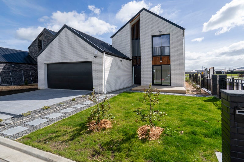 33A Isobel Hodgson Drive, Cambridge, Cambridge - Carousel 1