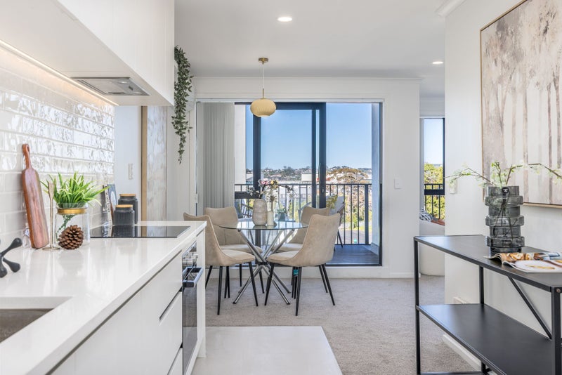 3Y/1 Wadier Place, Henderson, Auckland - Carousel 2