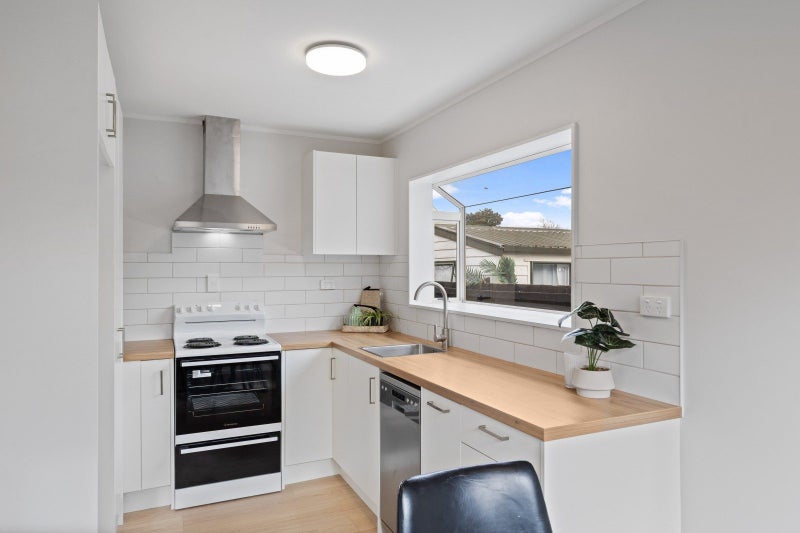 6B Pringle Place, Nawton, Hamilton - Carousel 2