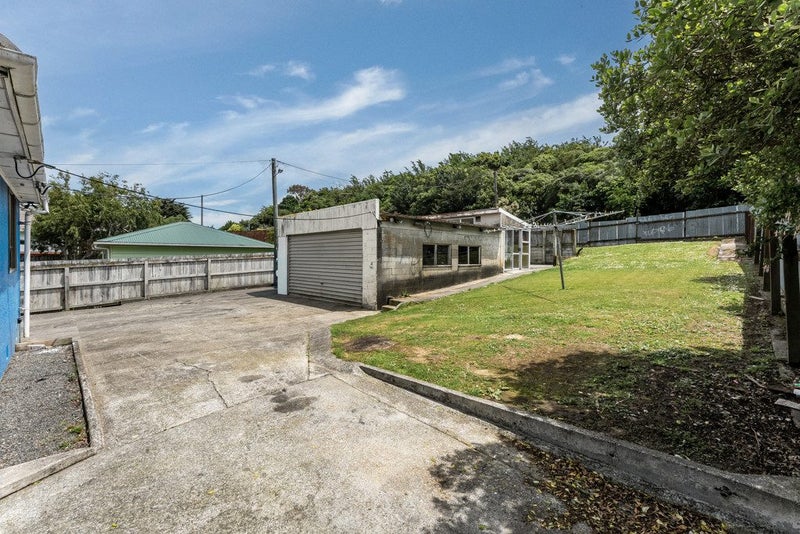 15 Maher Place, Ranui, Porirua - Carousel 2