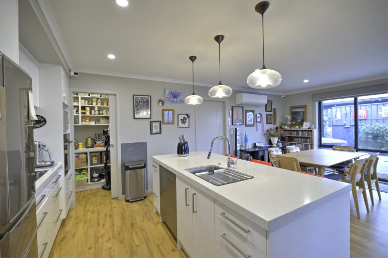 2 Devon Lane, Carterton - Carousel 2