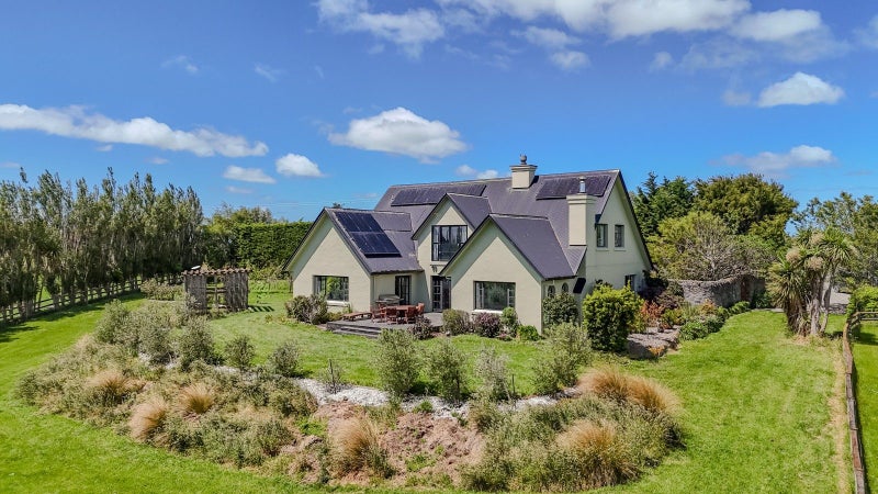 1240 Brydone Glencoe Road, Pebbly Hill, Invercargill - Carousel 1