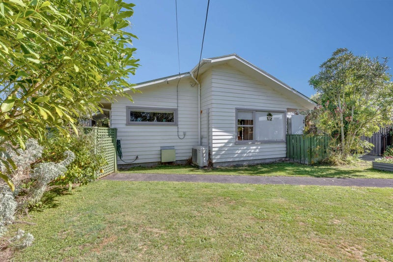 16 Maunder Street, Marton - Carousel 1