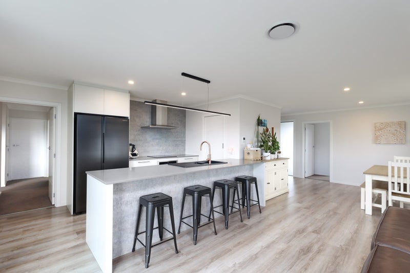 66 Katania Heights, Brightwater, Brightwater - Carousel 2