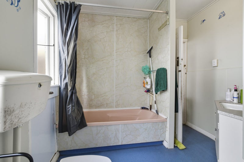 19 Prendergast Street, South Dunedin, Dunedin - Carousel 11