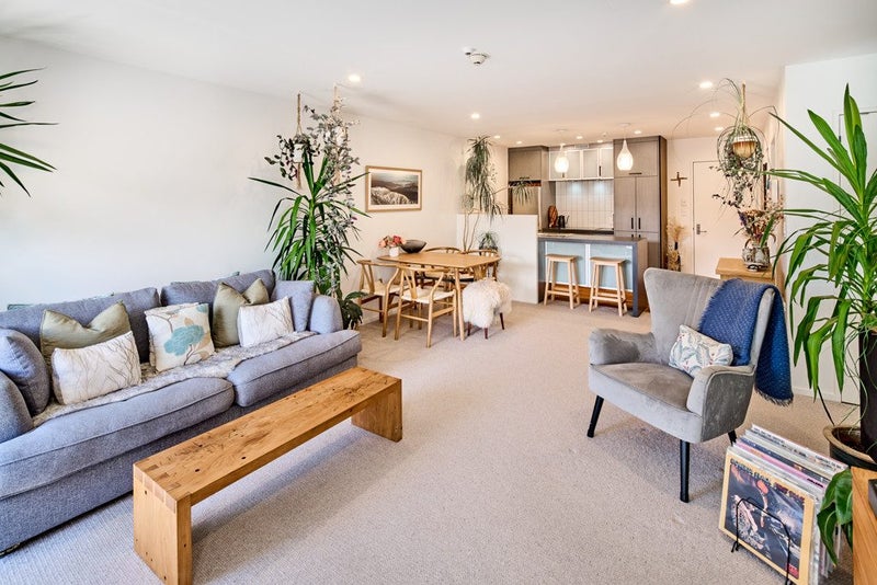 9/208 Jackson Street, Petone, Lower Hutt - Carousel 1