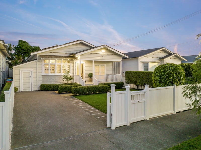 12 Oban Road, Westmere, Auckland - Carousel 1