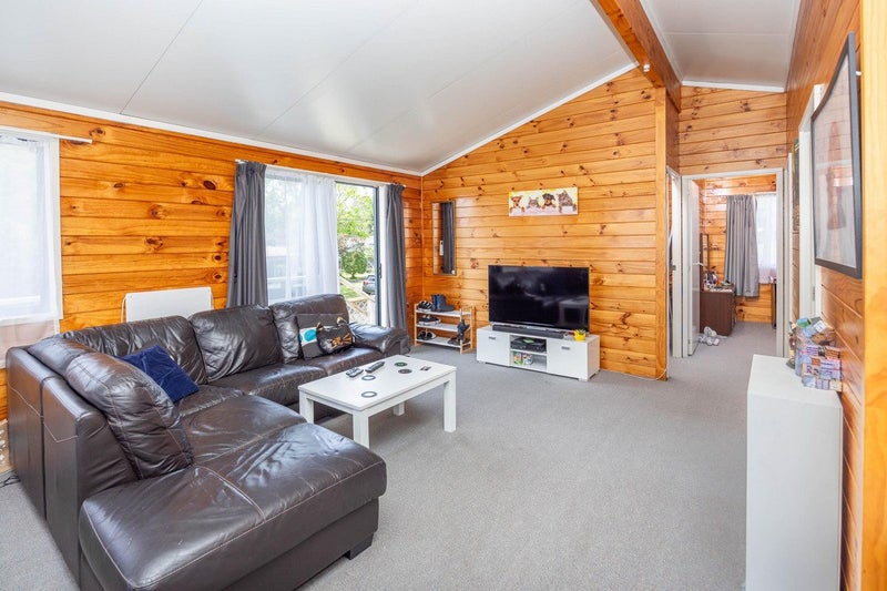 21a Acacia Crescent, Glenview, Hamilton, Waikato - Carousel 2