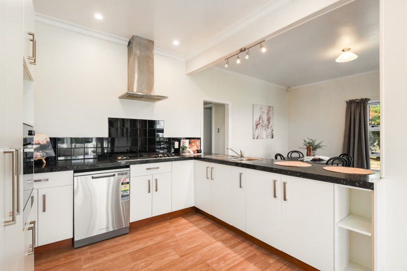 11 Morey Street, Owhata, Rotorua - Carousel 2