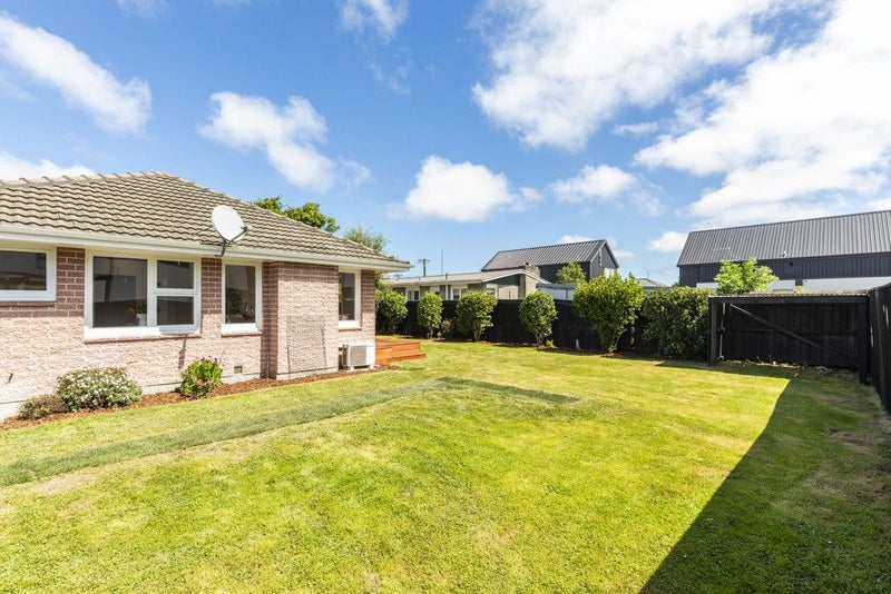 2/15 Winton Street, St Albans, Christchurch - Carousel 16