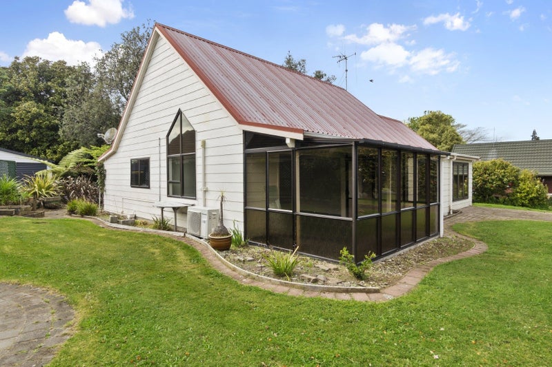 13 Kingfisher Way, Te Kowhai, Hamilton - Carousel 1