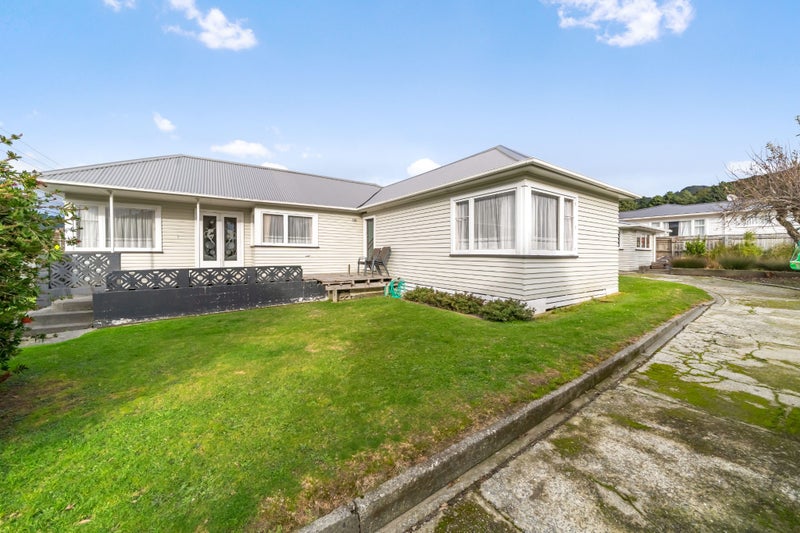 2 Davis Grove, Wainuiomata, Lower Hutt - Carousel 2
