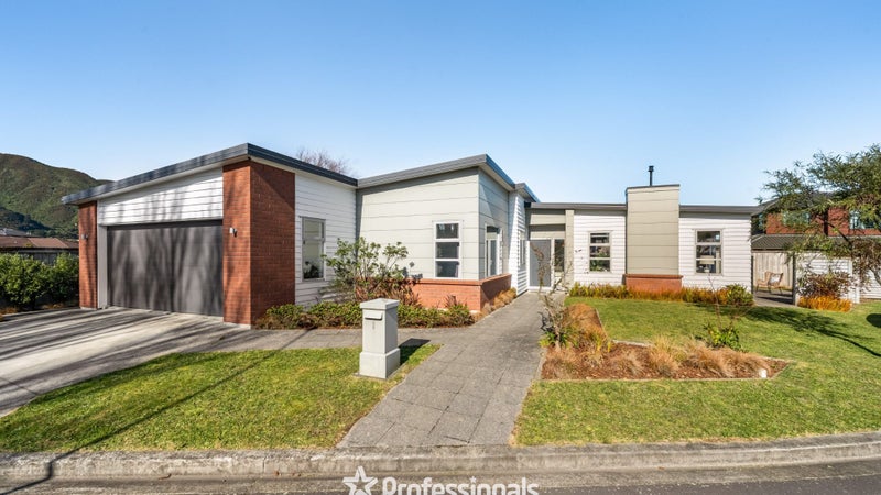 1 Wi Hape Pakau Place, Waiwhetu, Lower Hutt - Carousel 1