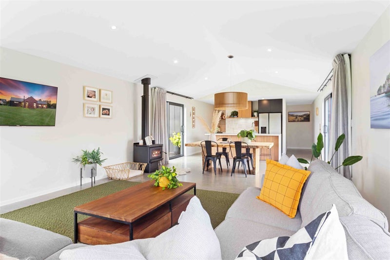 9 Orbiter Drive, Ohoka, Kaiapoi - Carousel 2