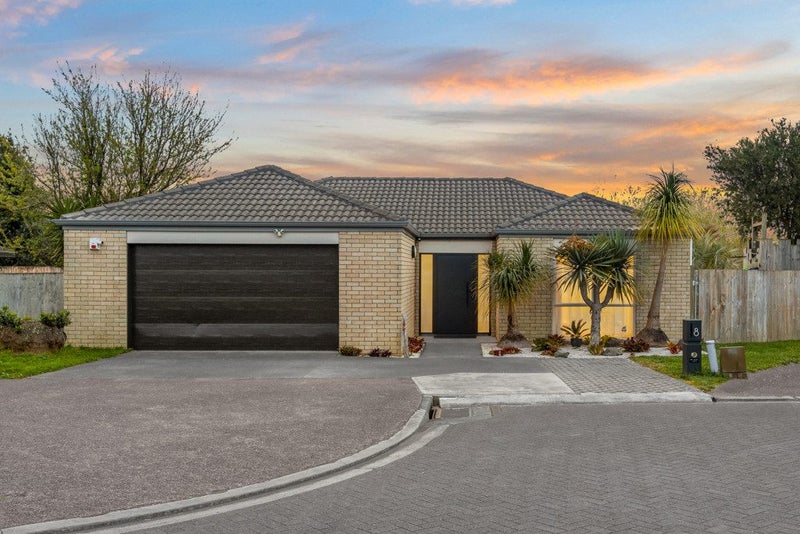 8 Saint Leger Close, Huntington Park, Auckland - Carousel 1