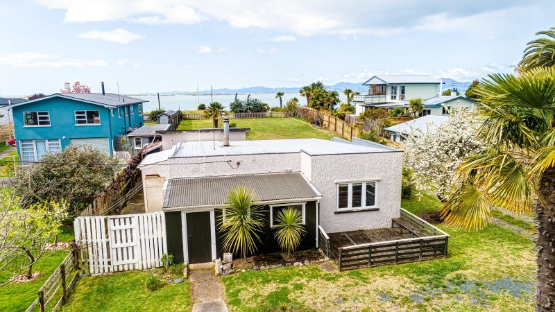 93 Trewavas Street, Motueka - Carousel 1