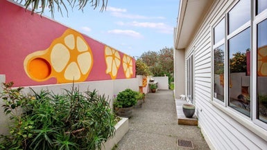 115 Miramar Avenue, Miramar, Wellington - Carousel 1