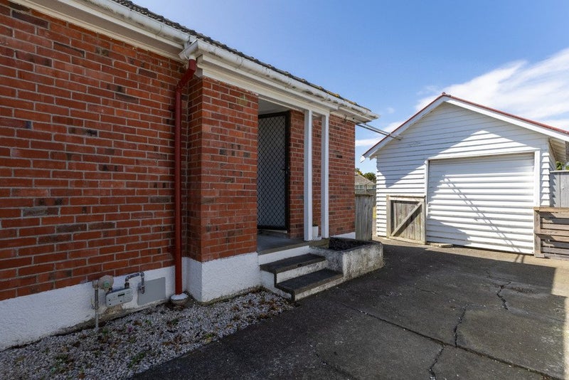 12 Aberdeen Avenue, Takaro, Palmerston North - Carousel 21