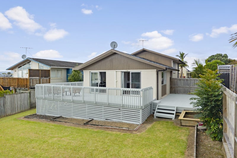 4 Haseler Crescent, Howick, Auckland - Carousel 2