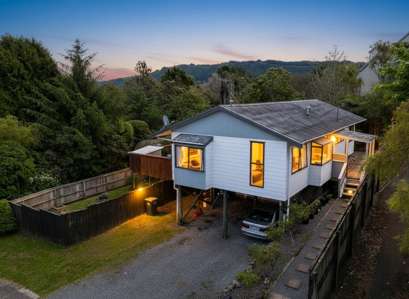 6 Serenity Grove, Maoribank, Upper Hutt - Carousel 2