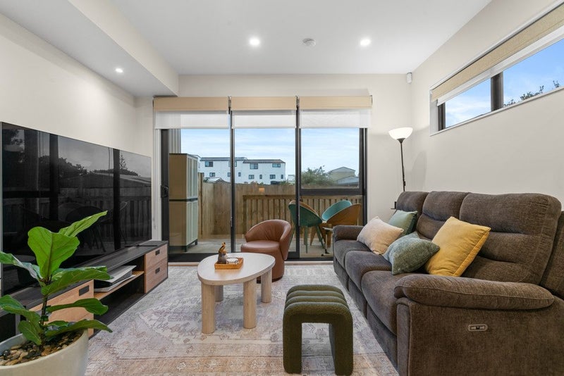 7/11 Camp Road, Mount Wellington, Auckland - Carousel 2