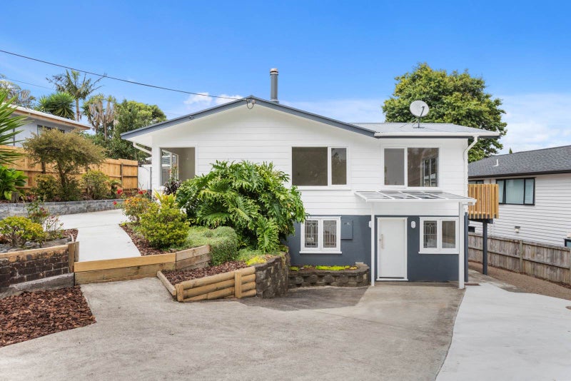113 View Road, Sunnyvale, Auckland - Carousel 1