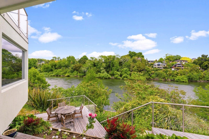 565 River Road, Fairfield, Hamilton - Carousel 1