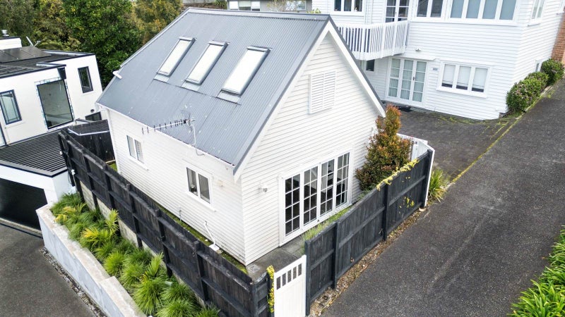 19D Cathedral Place, Parnell, Auckland - Carousel 1