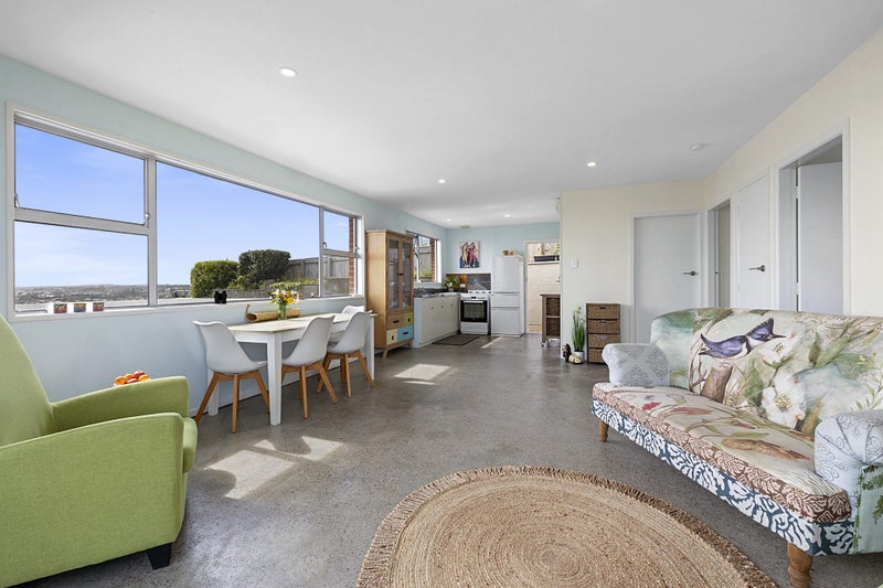 2/31 Findlay Street, Moturoa, New Plymouth - Carousel 2