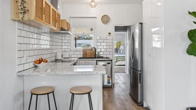 20 Valley Road, Mangapapa, Gisborne - Carousel 1