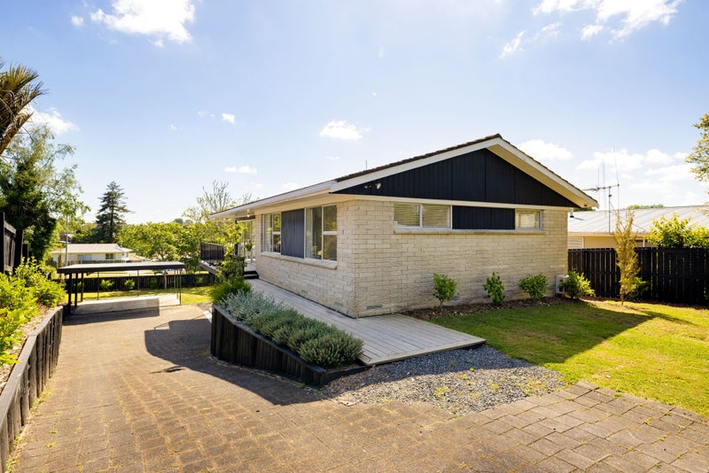 7 Exeter Street, Glenview, Hamilton - Carousel 1