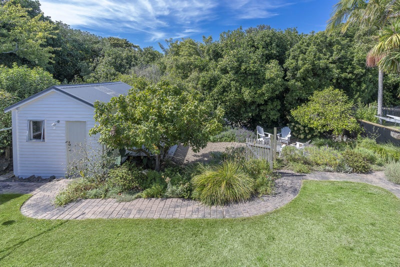 37 Aroha Avenue, Sandringham, Auckland - Carousel 2
