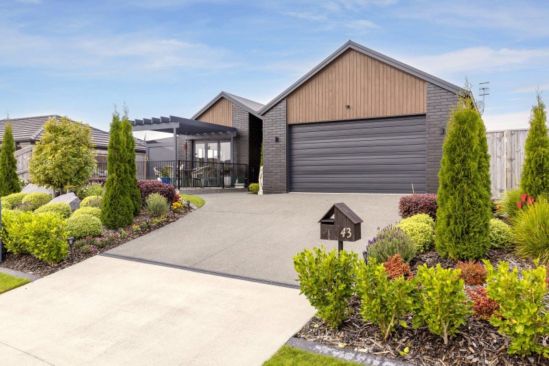 43 Harakeke Drive, Wharewaka, Taupo, Waikato - Carousel 1