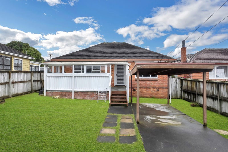 42 White Swan Road, Mount Roskill, Auckland - Carousel 1