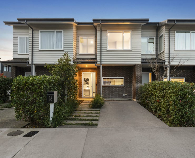16 Mangahoe Road, Mount Wellington, Auckland - Carousel 1