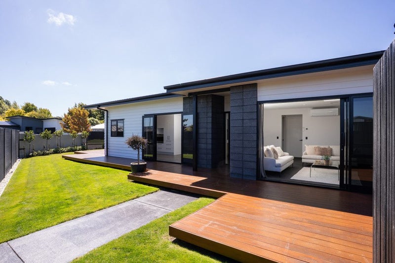 1 Billington Drive, Halswell, Christchurch - Carousel 1