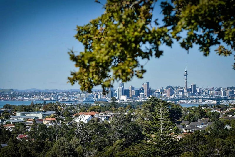 2/17 Pupuke Road, Birkenhead, Auckland - Carousel 1