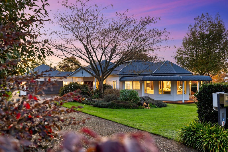 2 Molloy Rise, Pyes Pa, Tauranga - Carousel 1