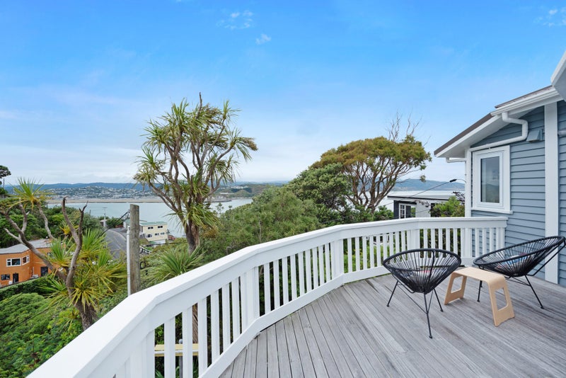 105 View Road, Houghton Bay, Wellington - Carousel 1