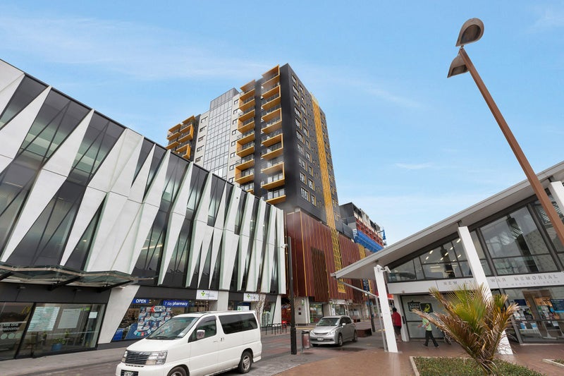 Property Valuation for McCrae Way, New Lynn, Waitakere City, Auckland