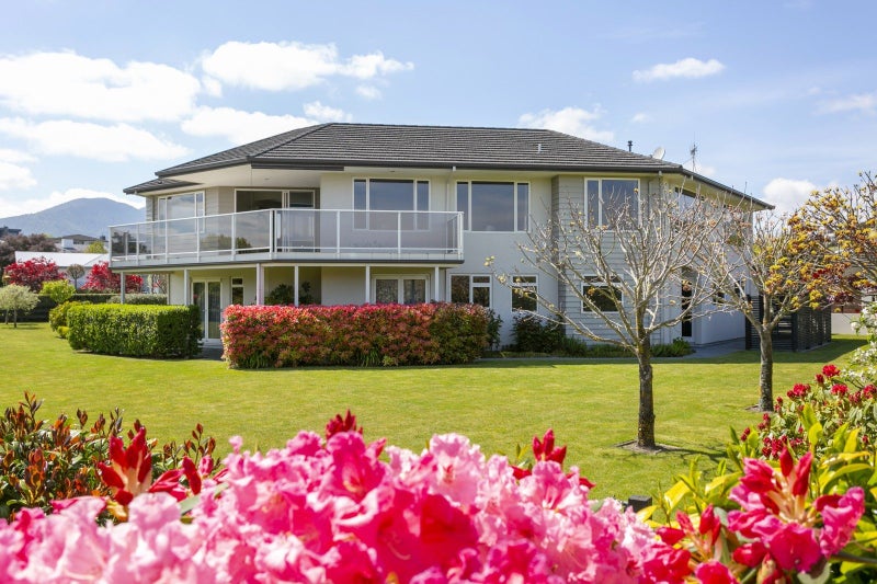 19 Magnolia Rise, Waipahihi, Taupo, Waikato - Carousel 1