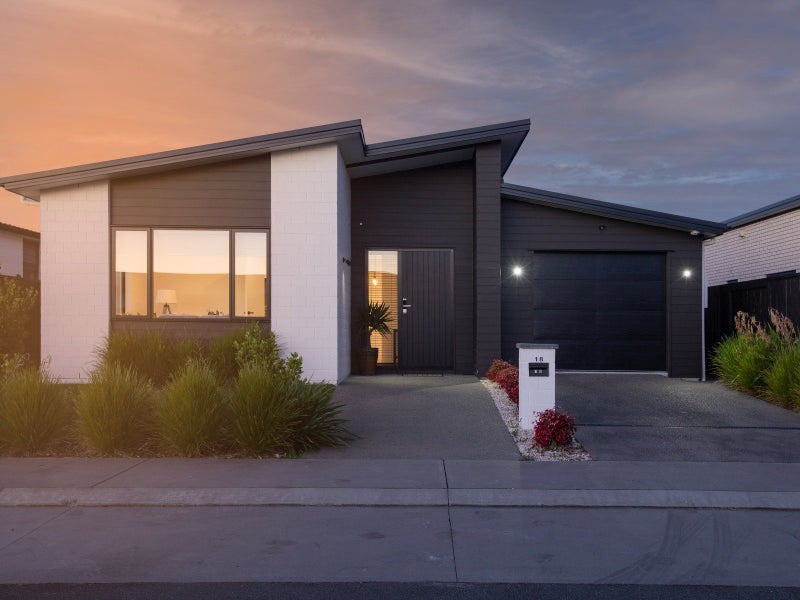 18 Ogilvie Avenue, Chartwell, Hamilton - Carousel 1