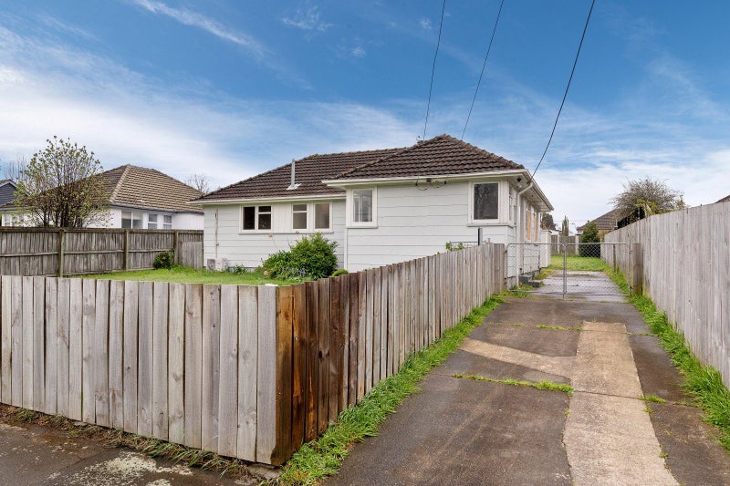 33 Eureka Street, Aranui, Christchurch - Carousel 1