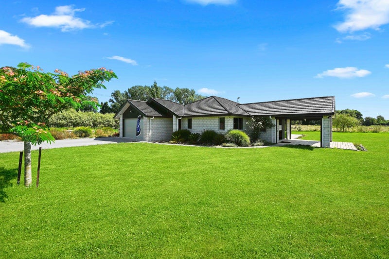 4/1 Lowe Road, Rukuhia, Hamilton - Carousel 1