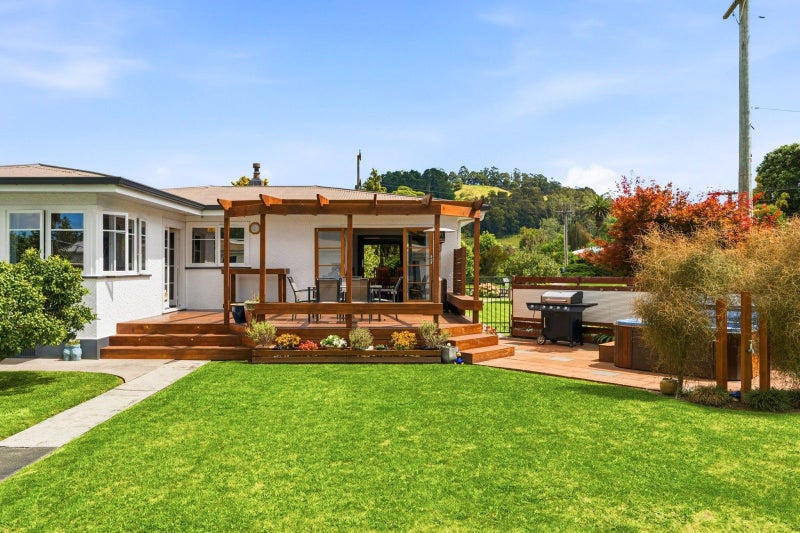 15 Kelvin Street, Inner Kaiti, Gisborne - Carousel 2