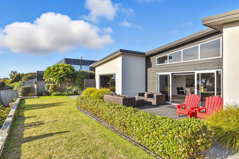 22 Taranui Way, Paraparaumu Beach, Paraparaumu - Carousel 1
