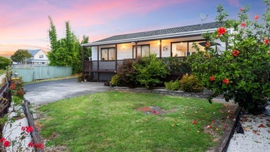 2/45 Ashlynne Avenue, Papatoetoe, Auckland - Carousel 1