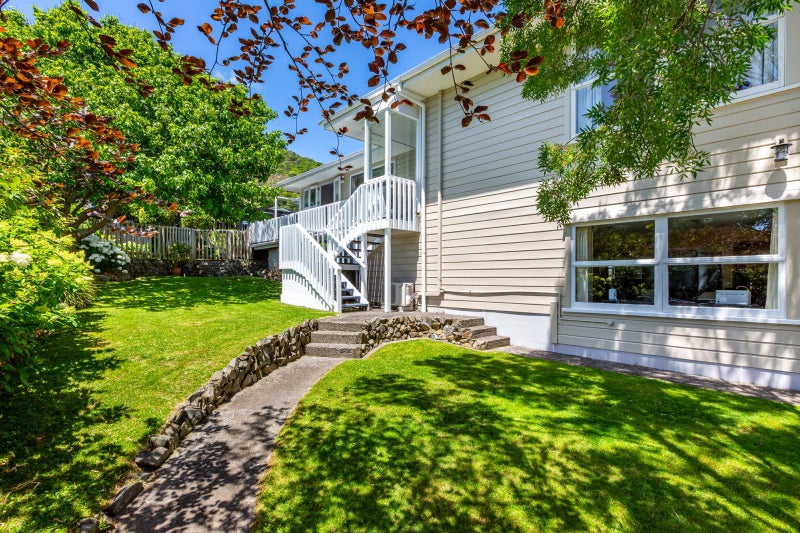 18 Tui CRESCENT, Waikanae, WAIKANAE - Carousel 2