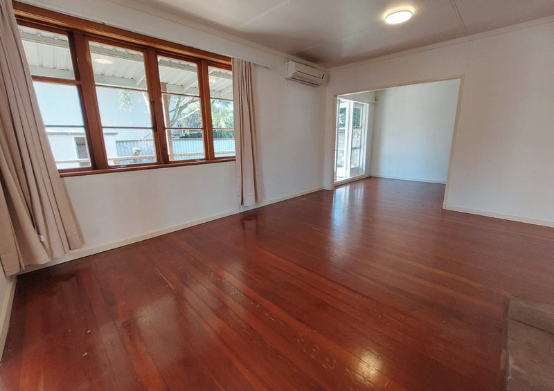 32 Charlemont Street, Whitiora, Hamilton - Carousel 1